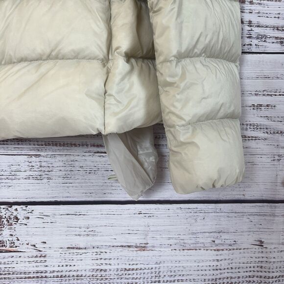 Uniqlo Ultra Light Down Women’s M Packable Quilted Puffer Jacket Snaps Cream - Picture 5 of 10
